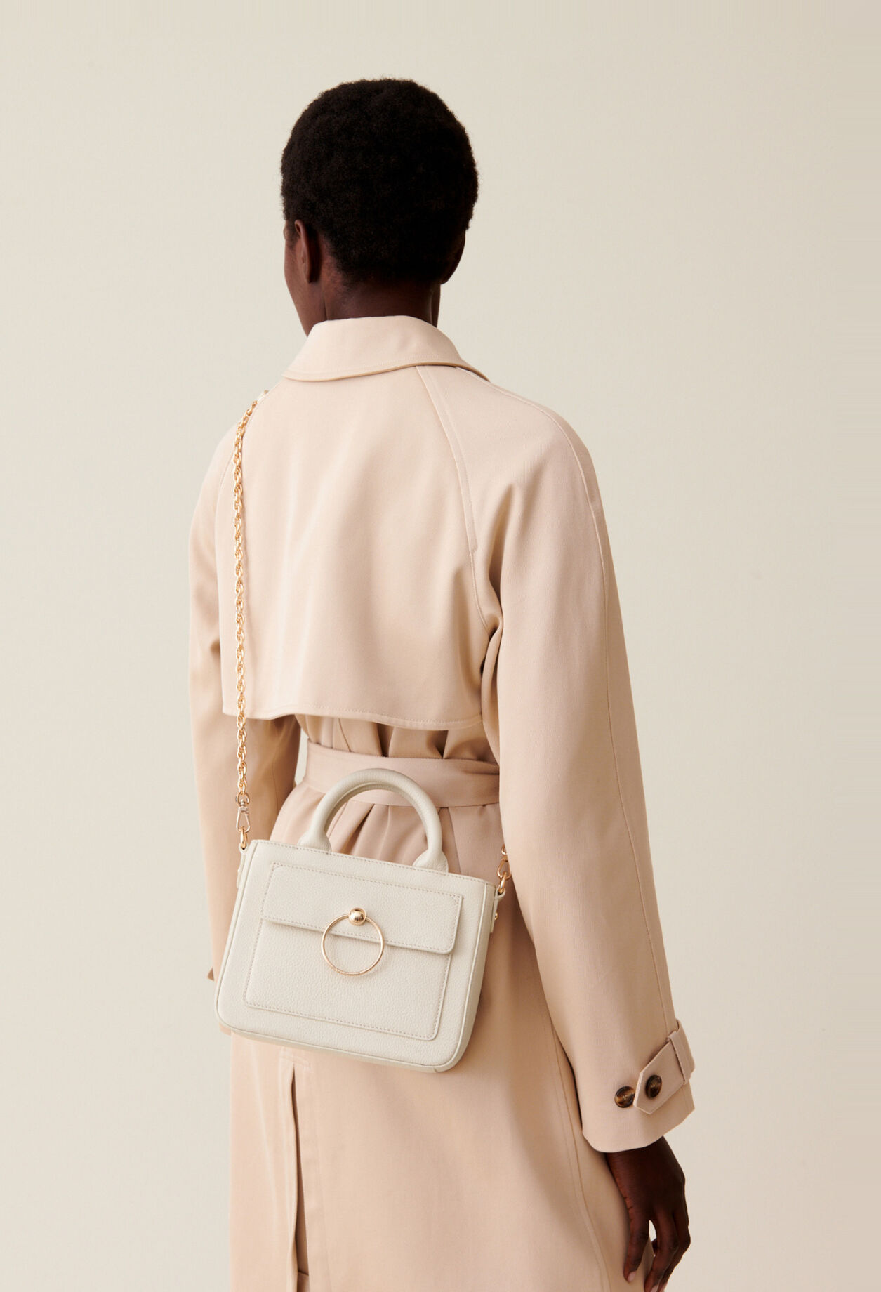 Anouck grained leather chain bag