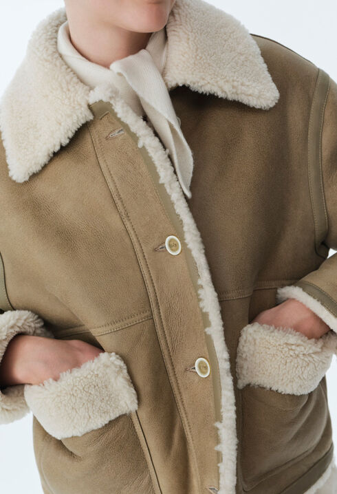 Short beige shearling jacket