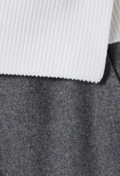 Straight trousers contrast belt