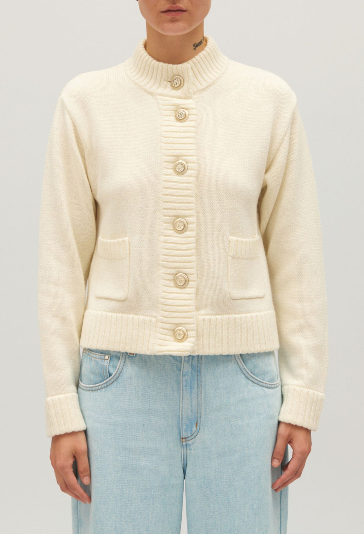 Cropped thick knit cardigan