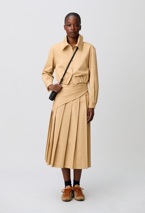 Cropped high neck shirt