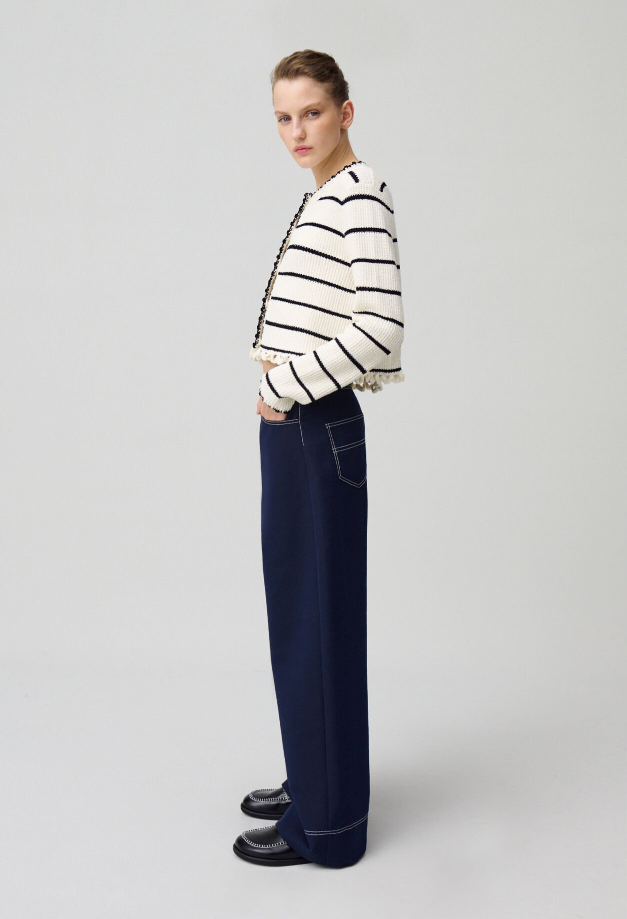 Wide-leg trousers with hems