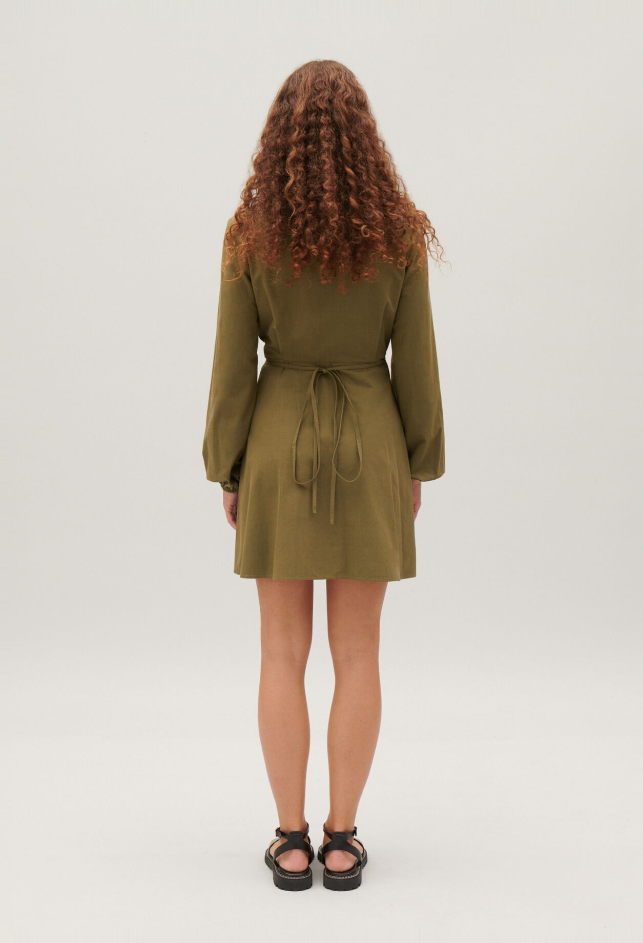 Short wrap dress with mandarin collar