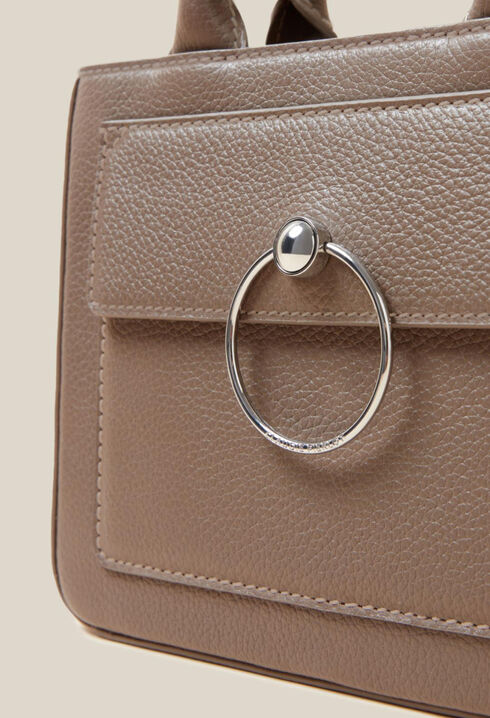 Anouck grained leather chain bag