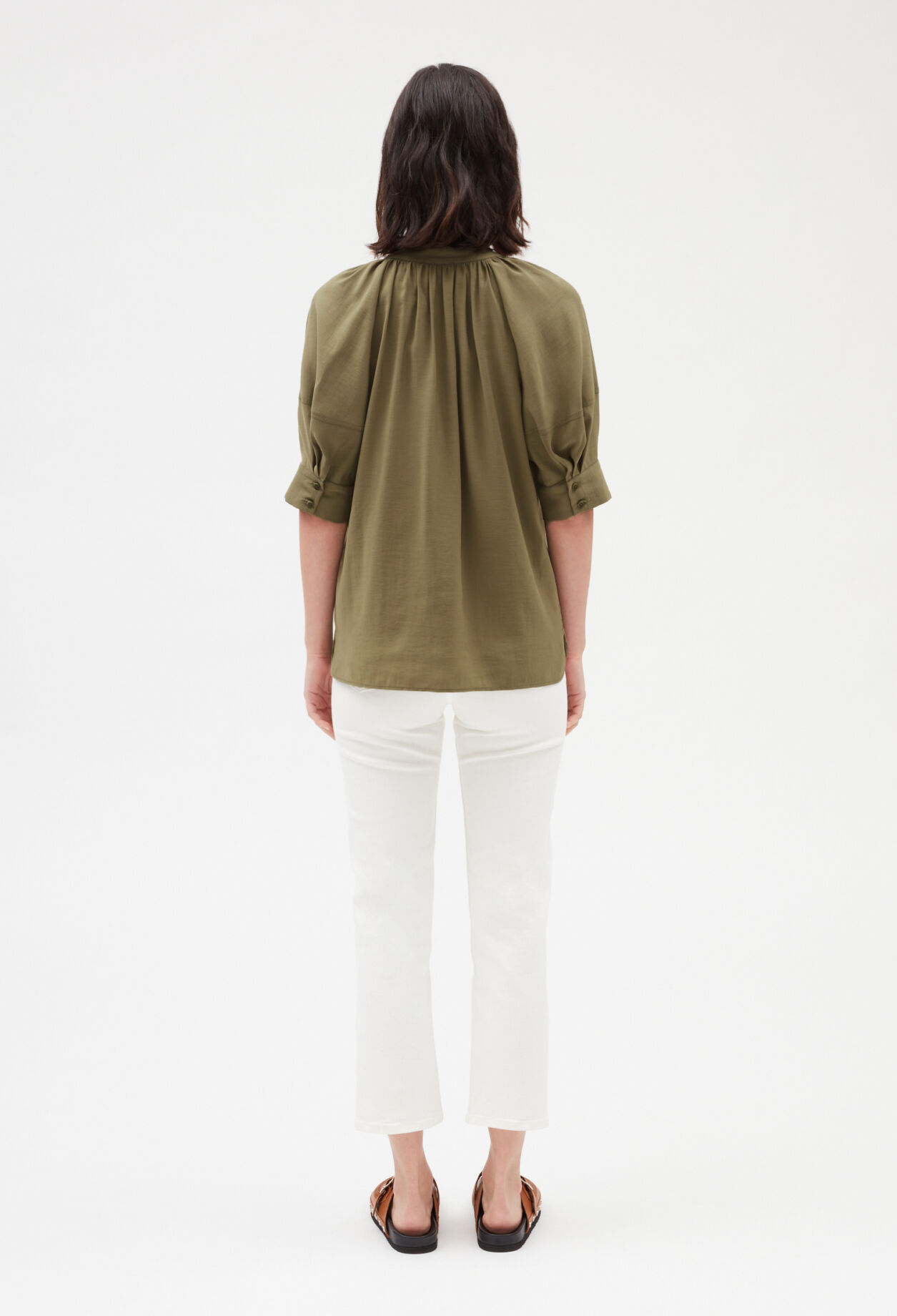 Short-sleeved blouse