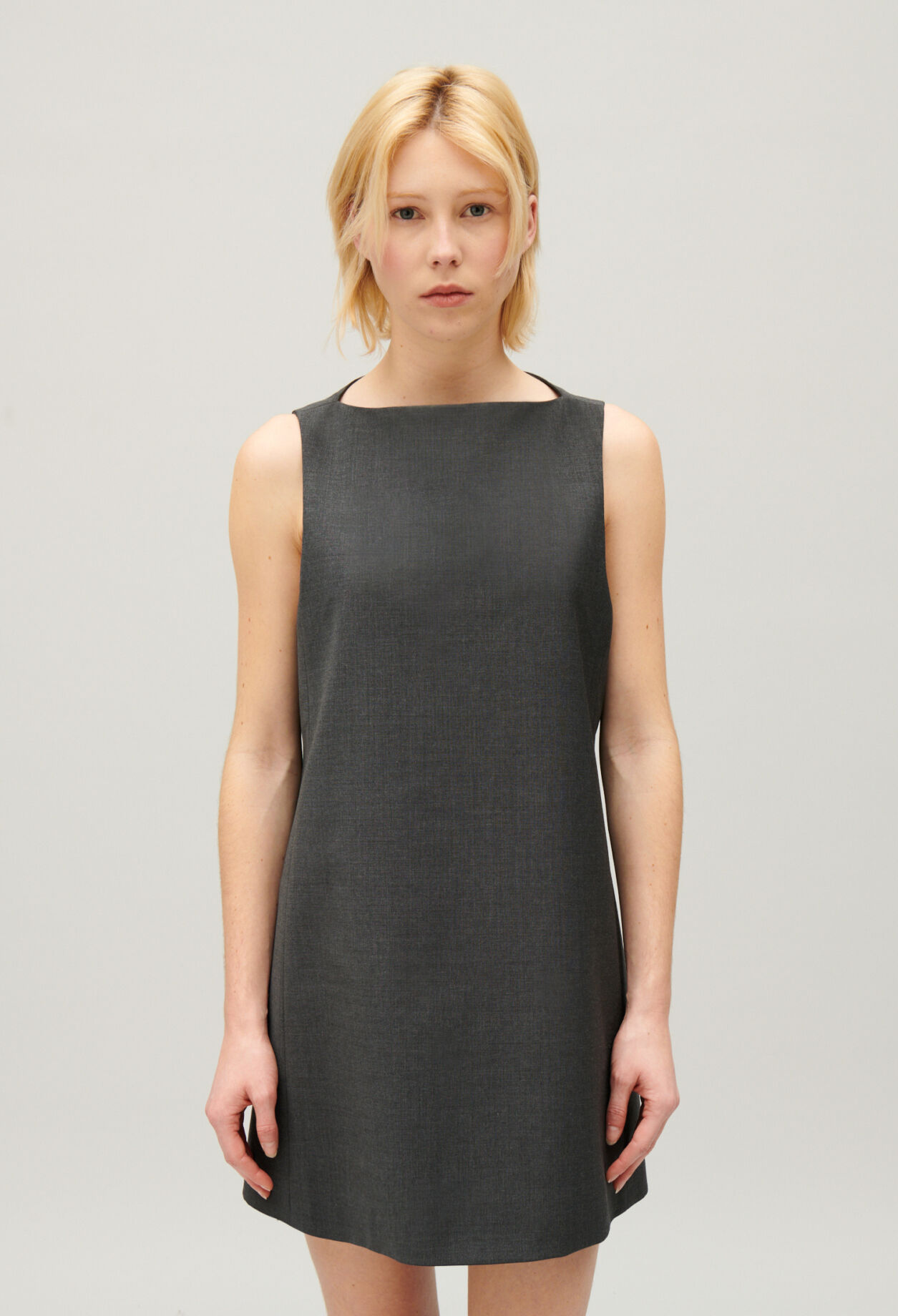 Short flecked grey dress