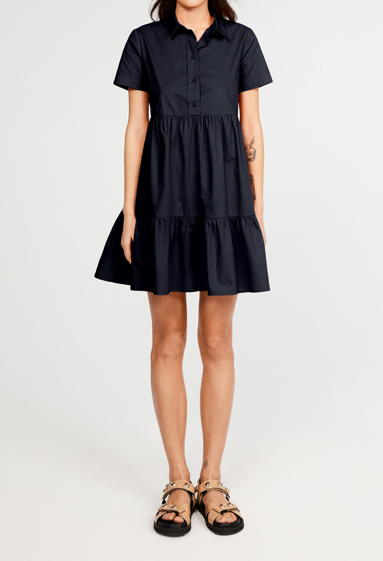 Sleeveless flared dress
