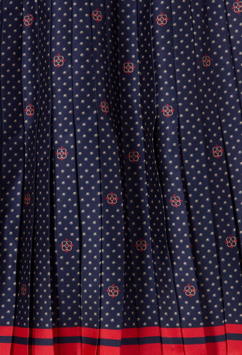 Short pleated satin skirt