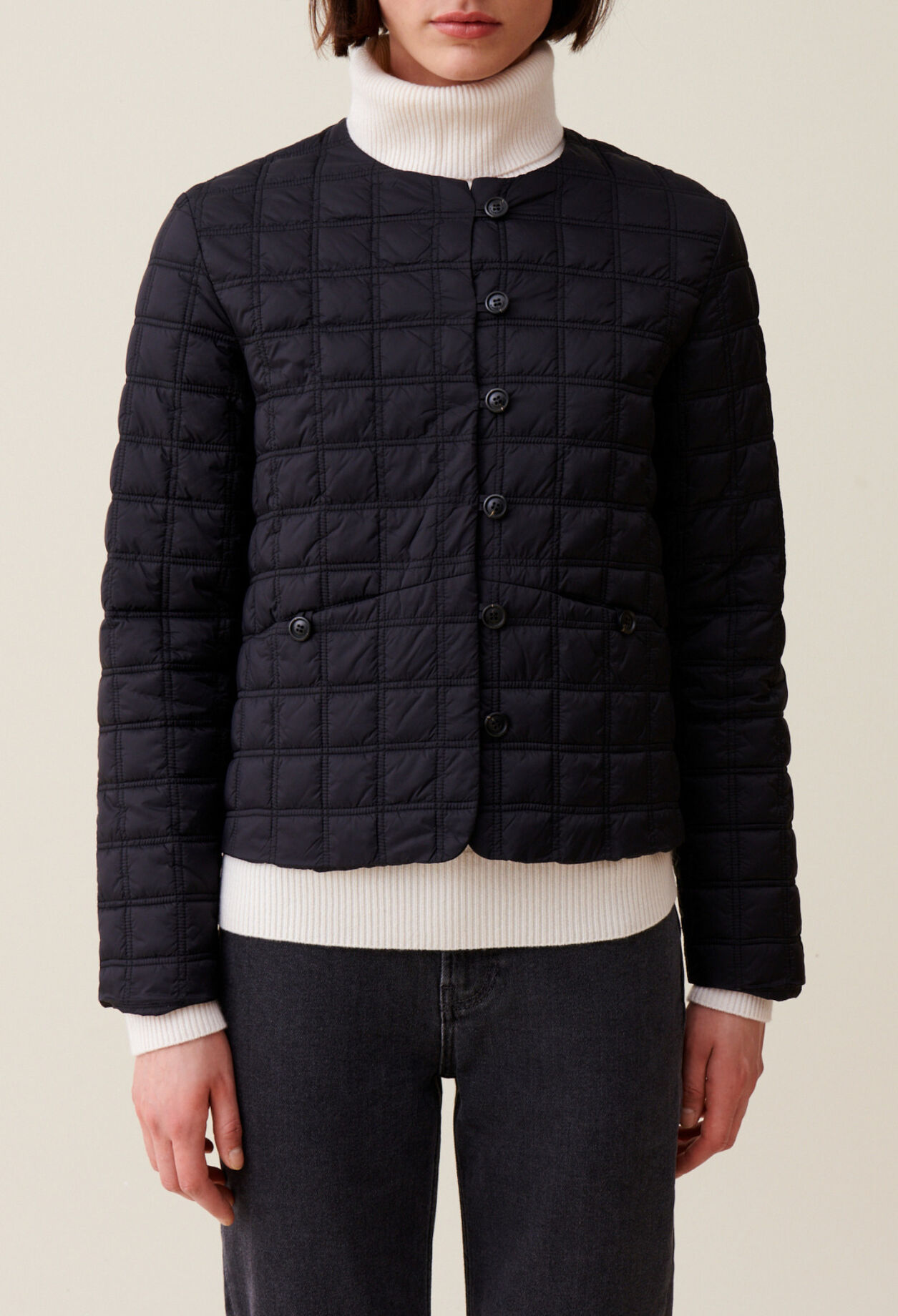 Short Buttoned Light Puffer