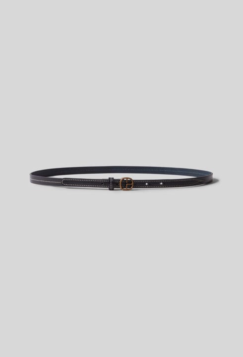 Contrasting leather belt
