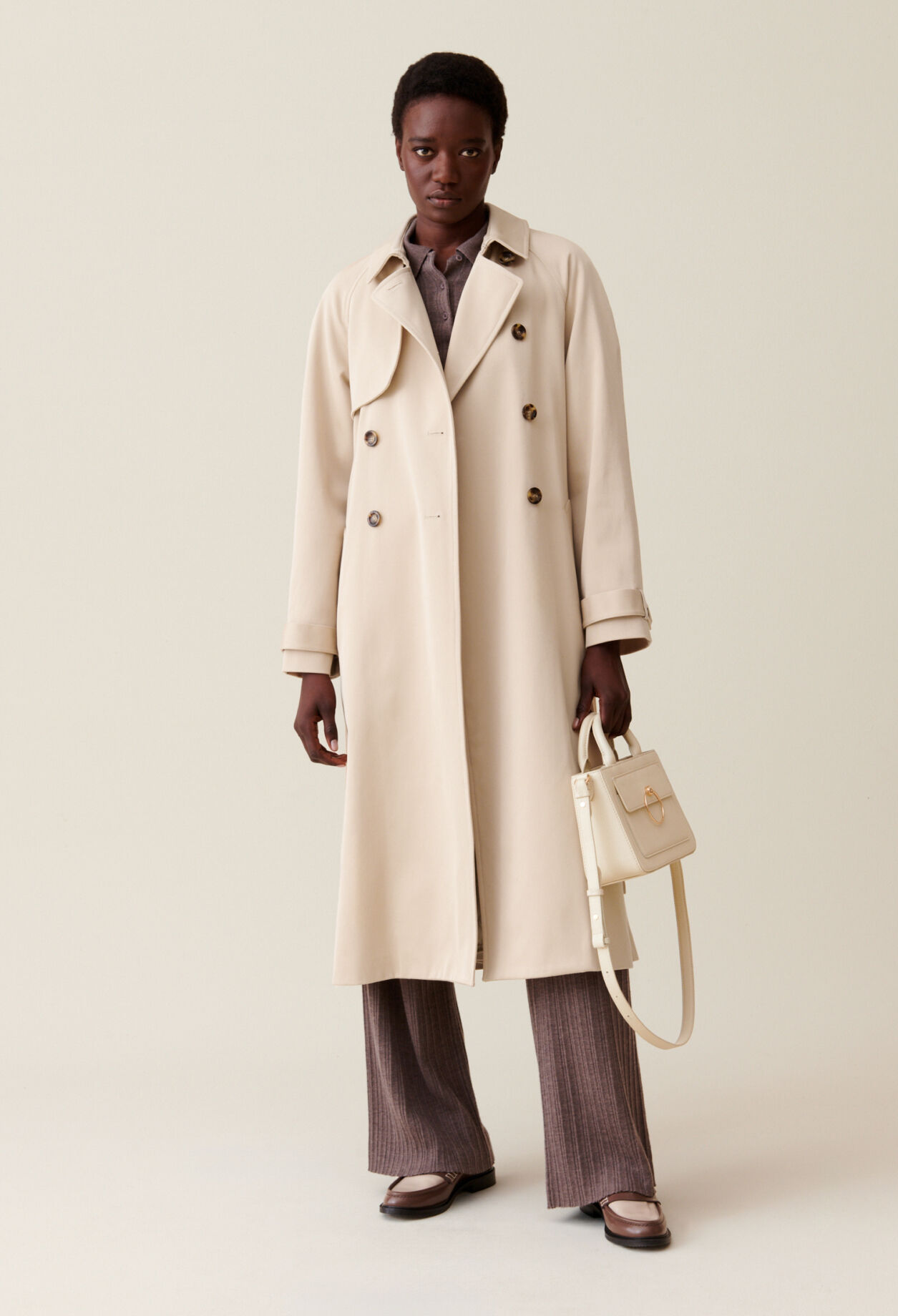 Classic tan trench coat best sale
