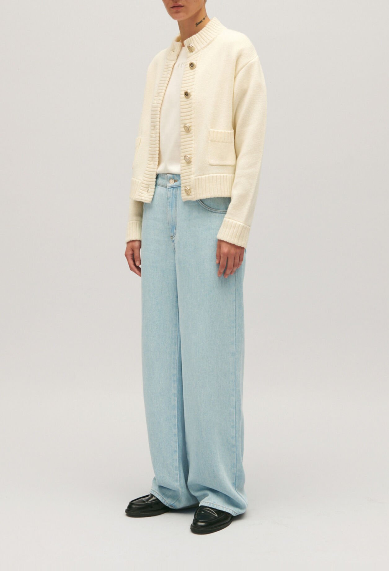 Cropped thick knit cardigan