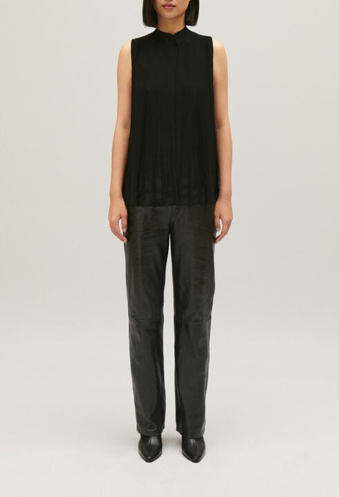Sleeveless, floaty top