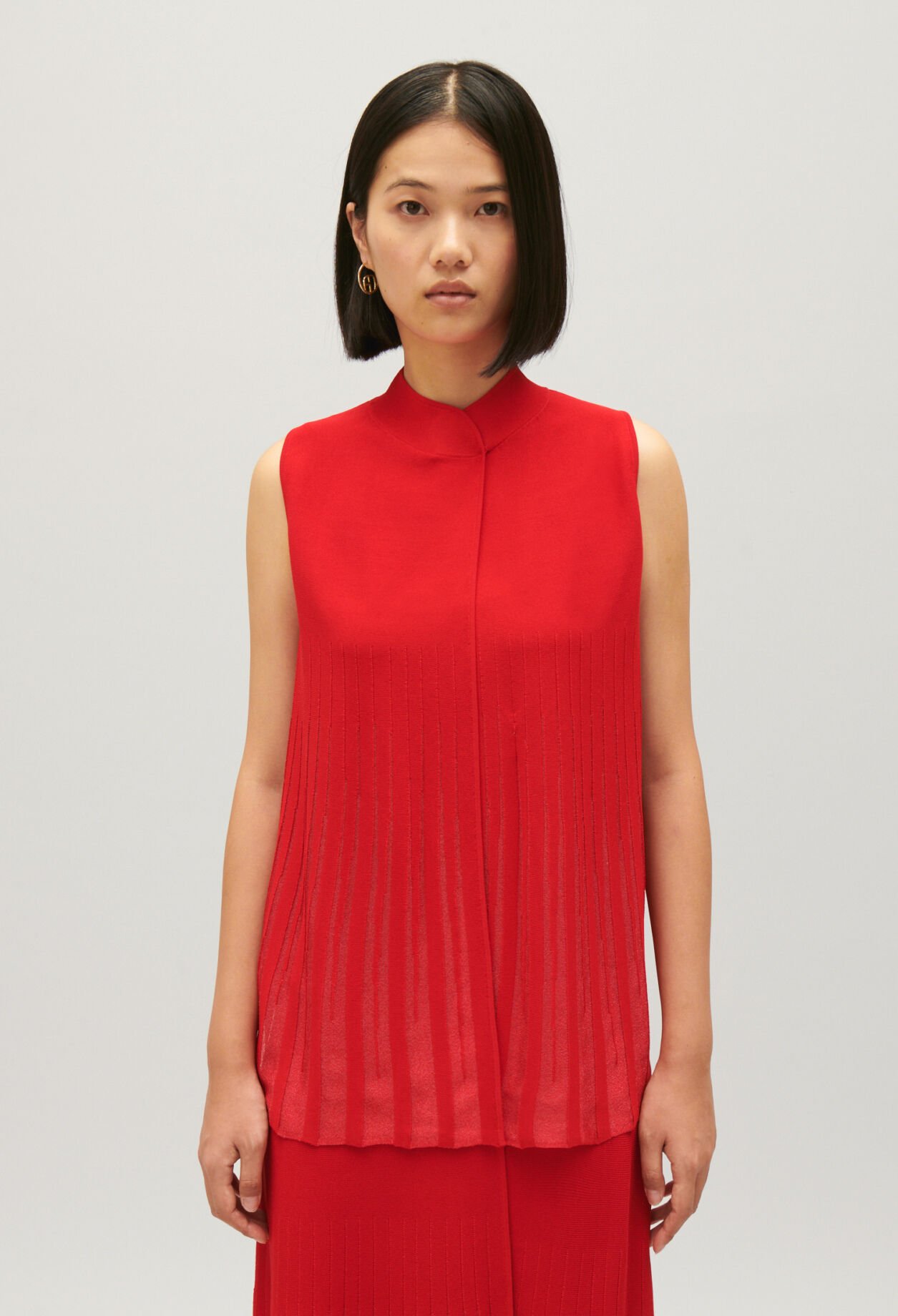 Sleeveless, floaty top