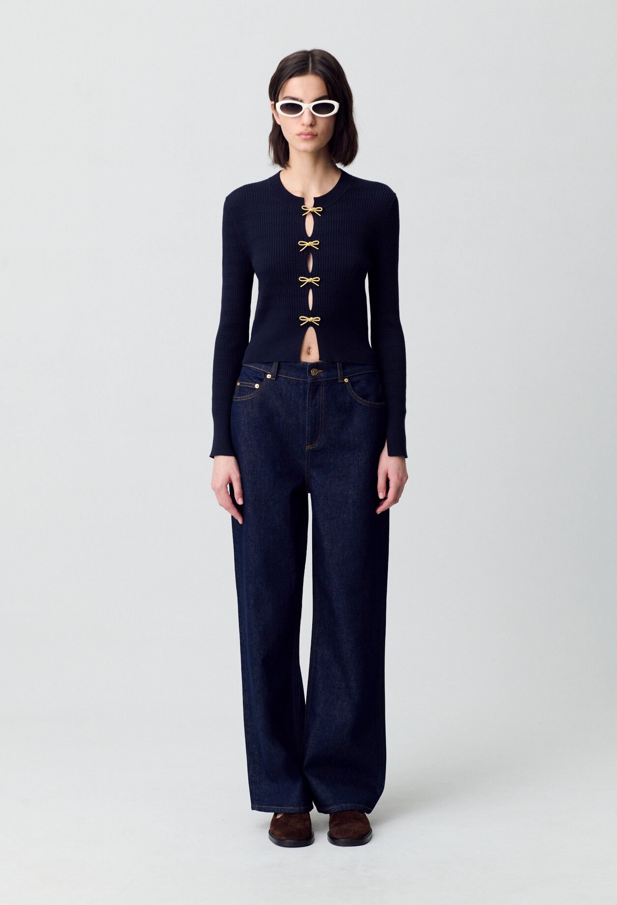 Thin knit jumper with bows