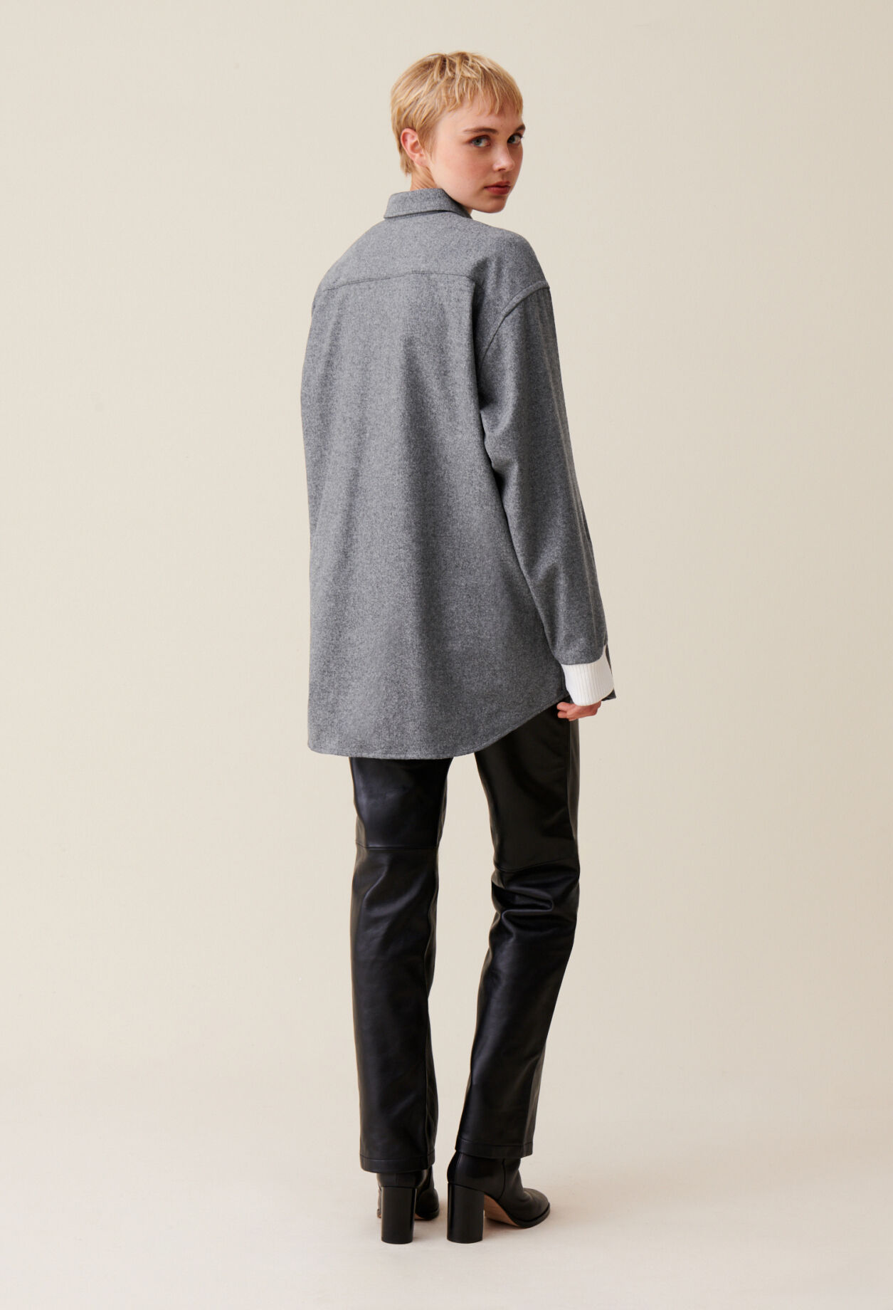 Oversized grey shacket
