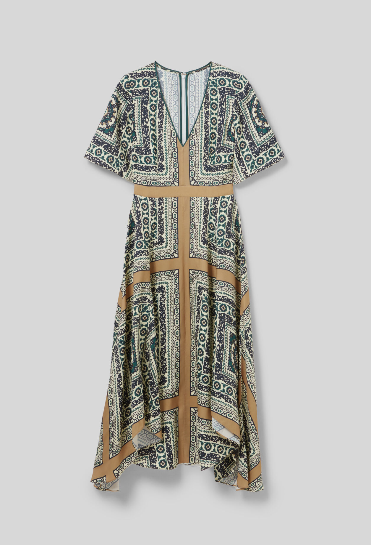 Flowy printed maxi dress