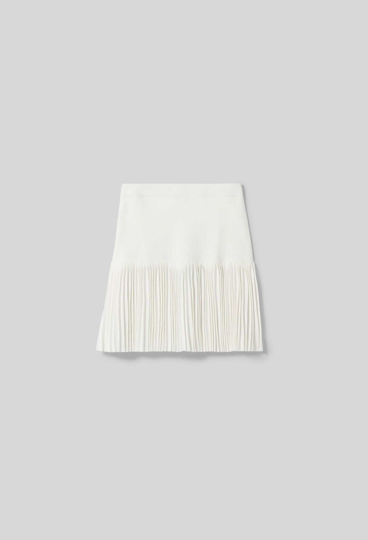 Short pleated skirt
