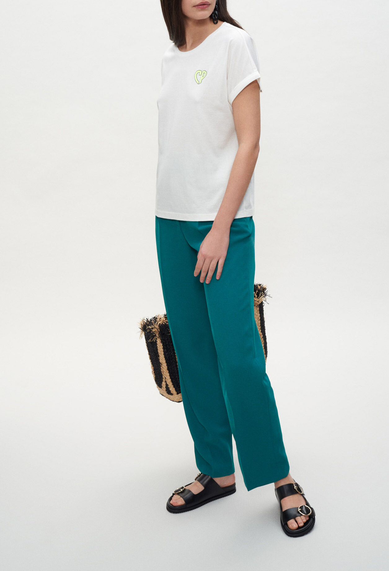 White short-sleeved T-shirt