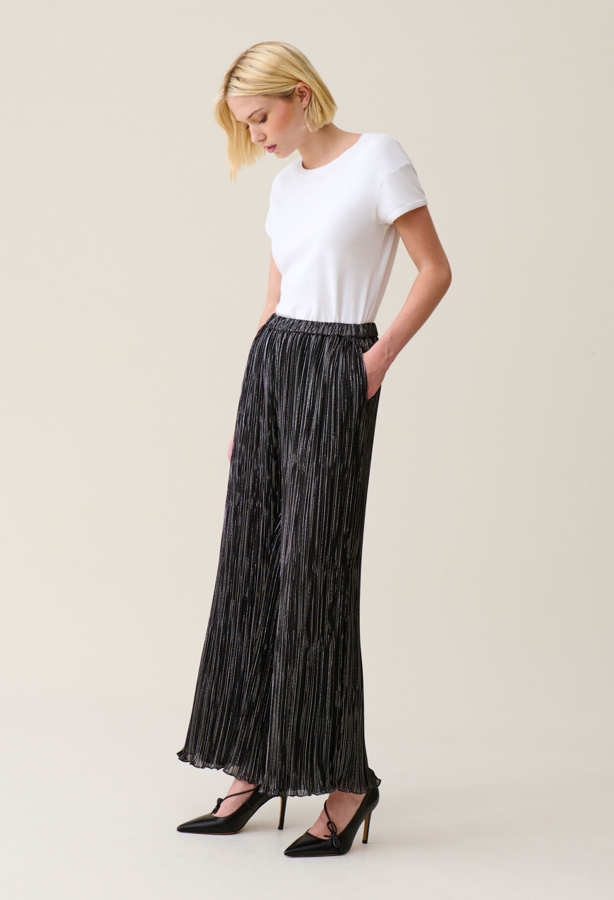 Silver pleated pants deals