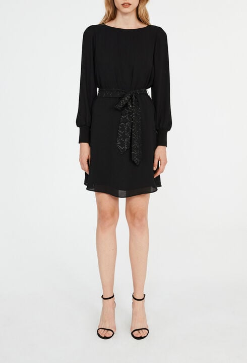 Robe ceinturée à nouer