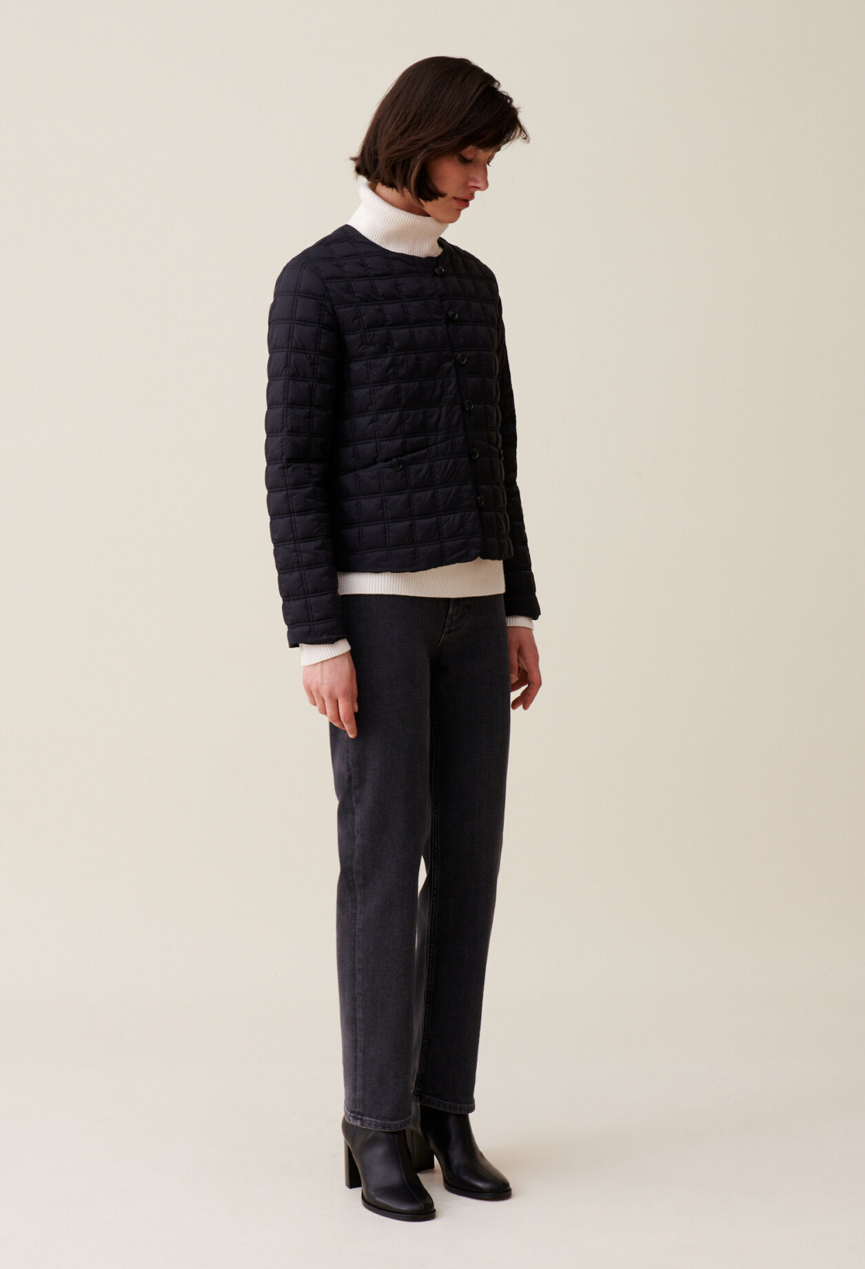 Short Buttoned Light Puffer