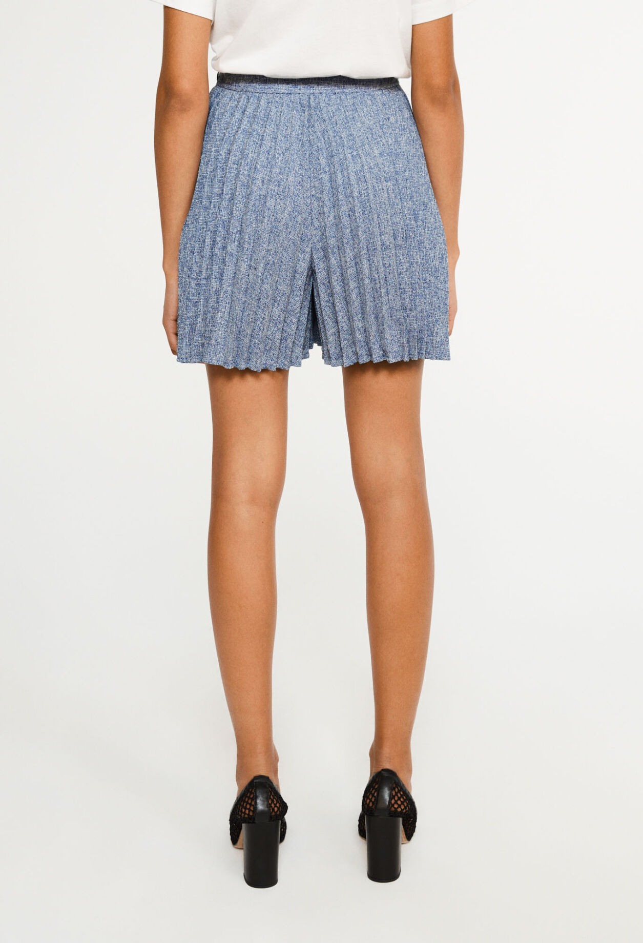Pleated shorts