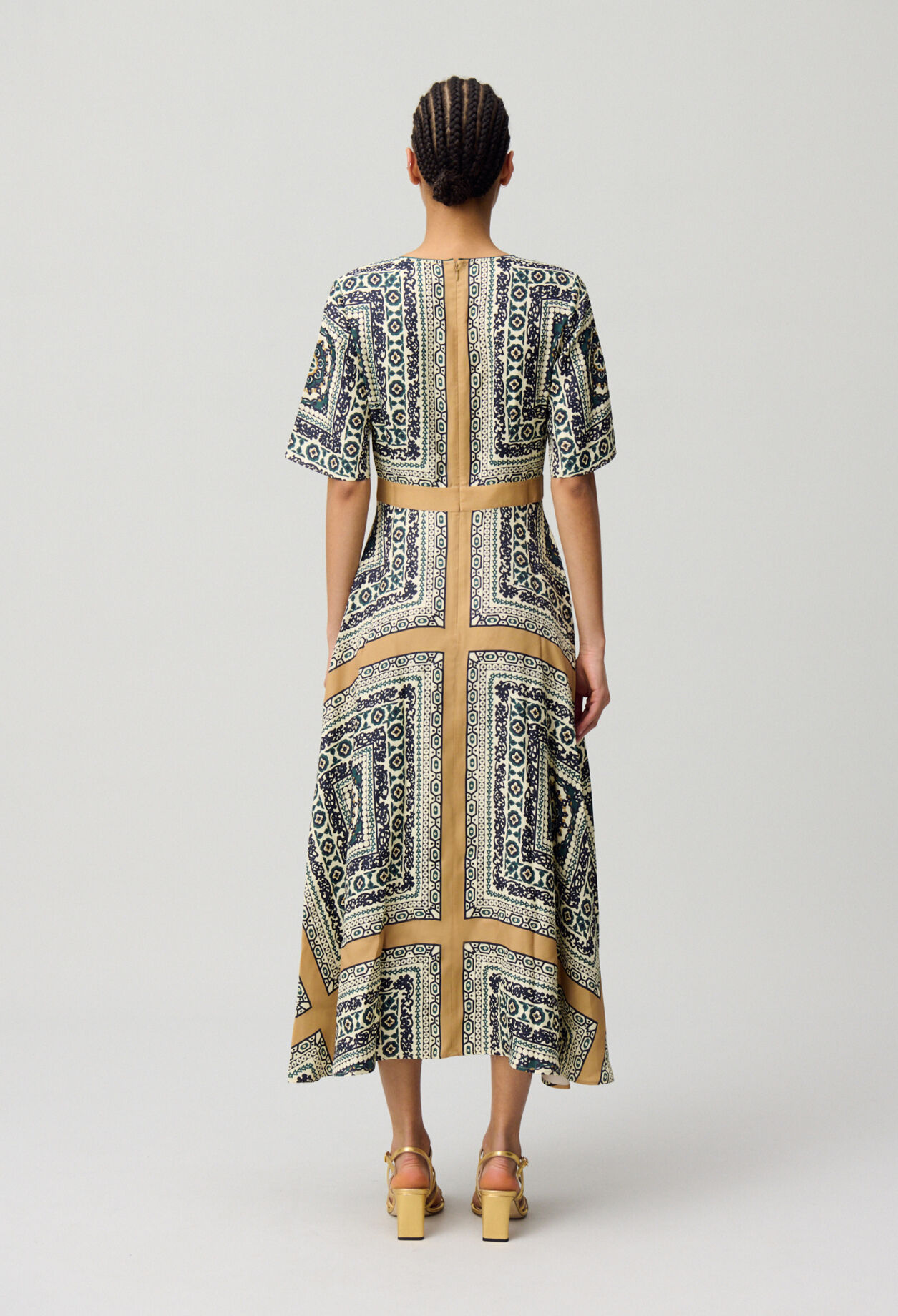 Flowy printed maxi dress