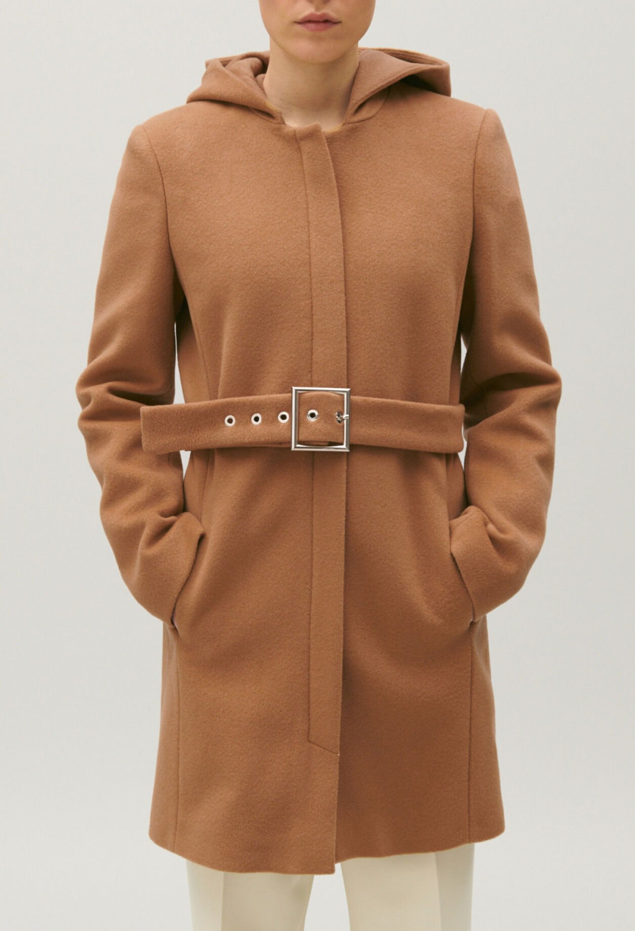 Belted coat in wool and cashmere