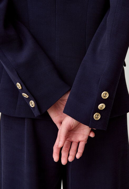 Fitted tailored jacket