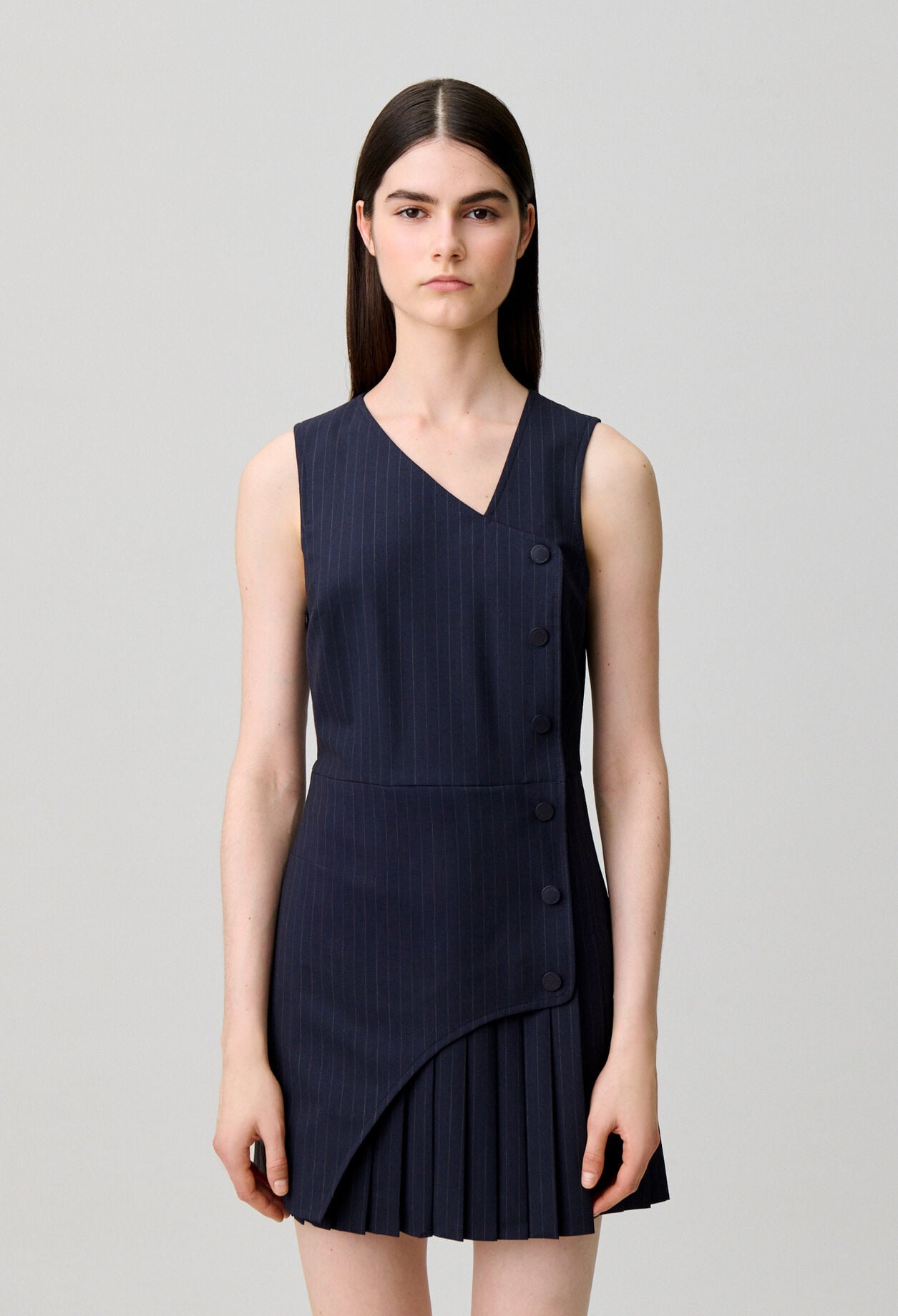 Sleeveless short dress