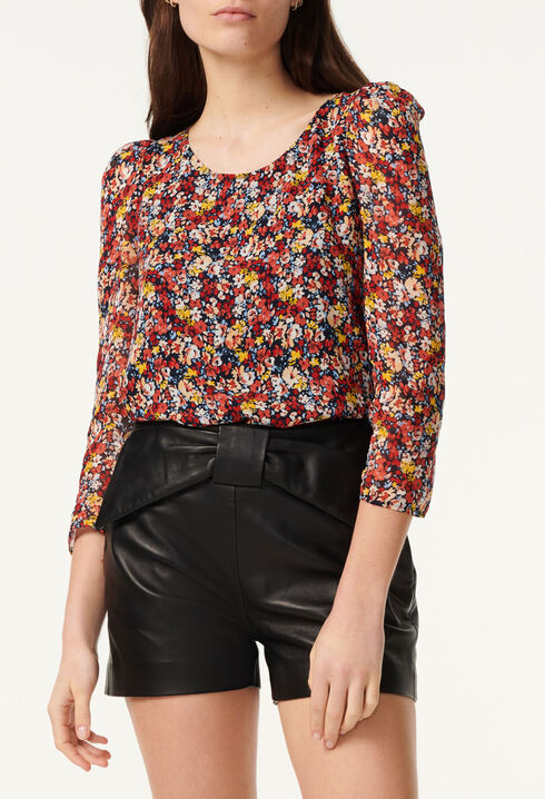 Flowing blouse