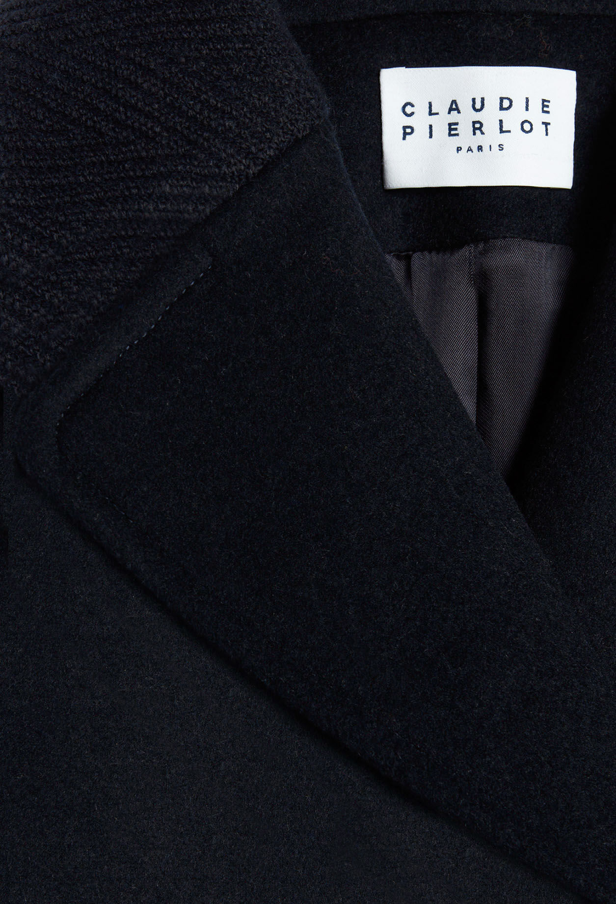 Dual-material coat from recycled wool