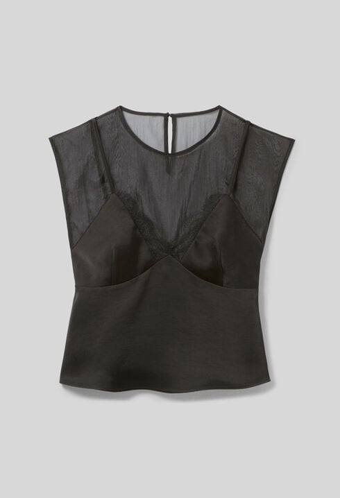 Fluid top with lace details