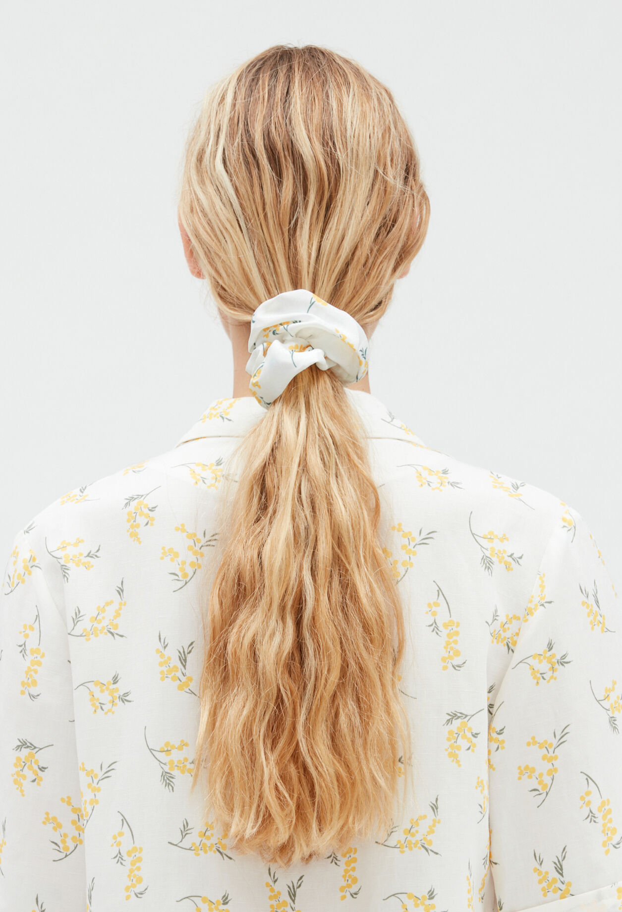 Mimosa scrunchie