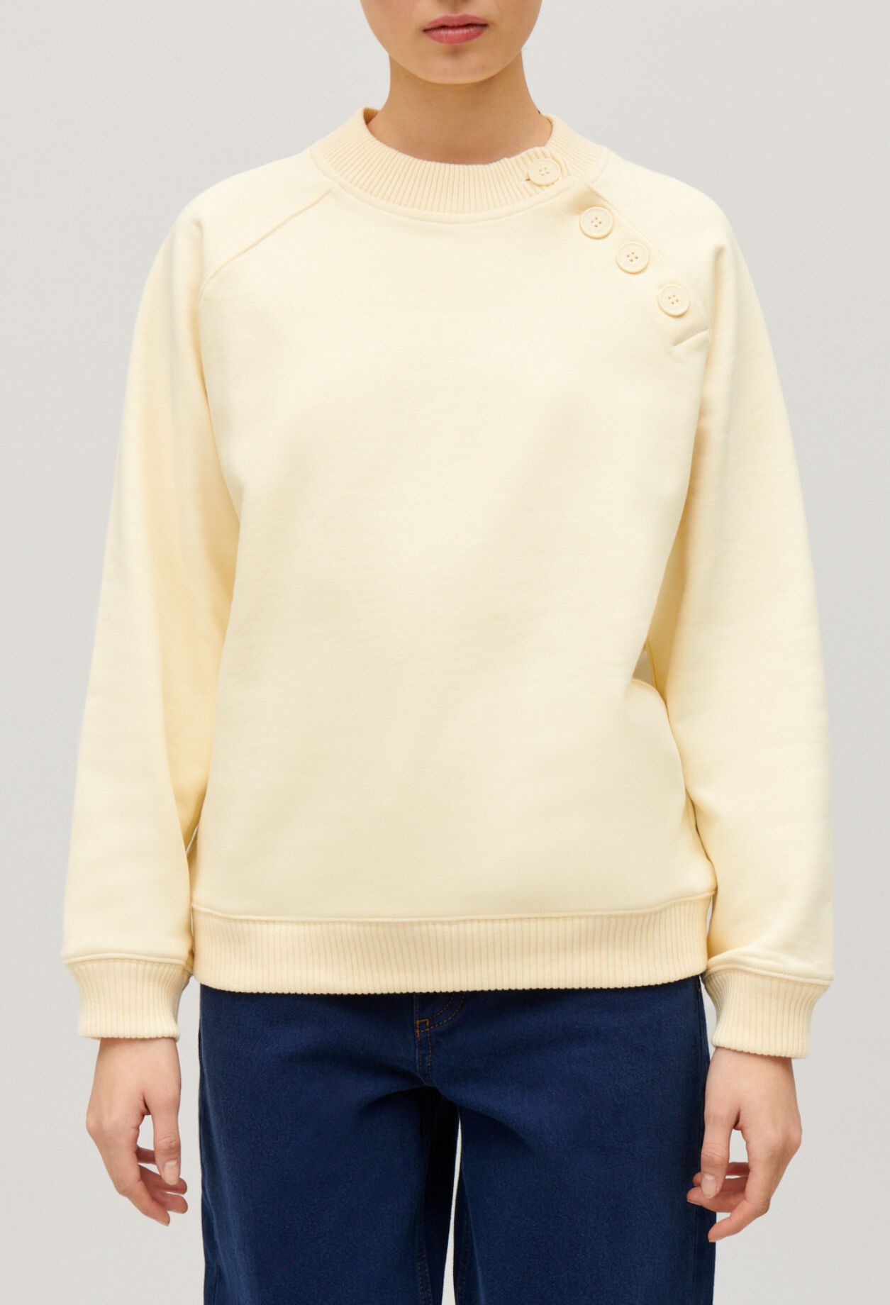 Button sweatshirt