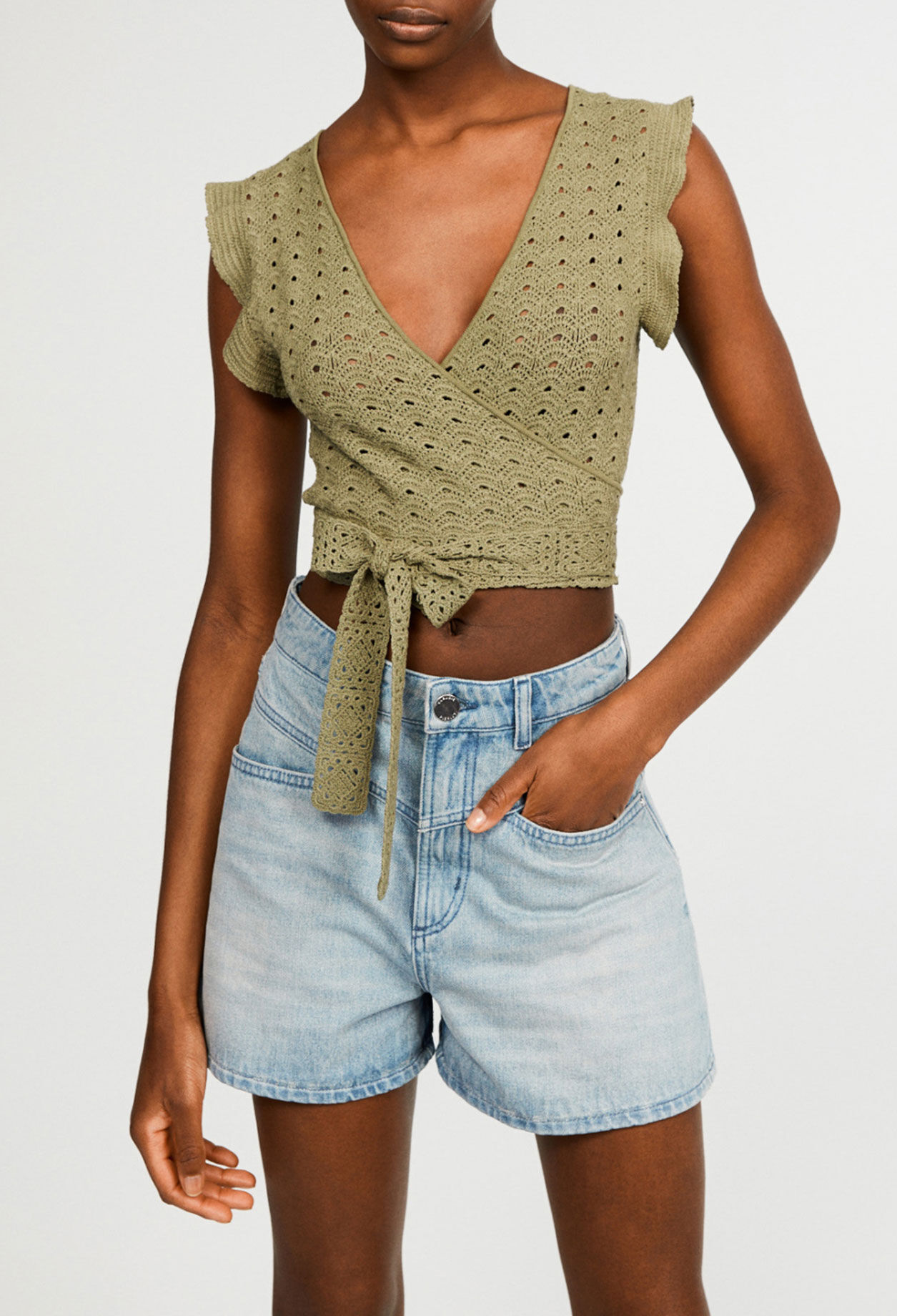Sleeveless knit top