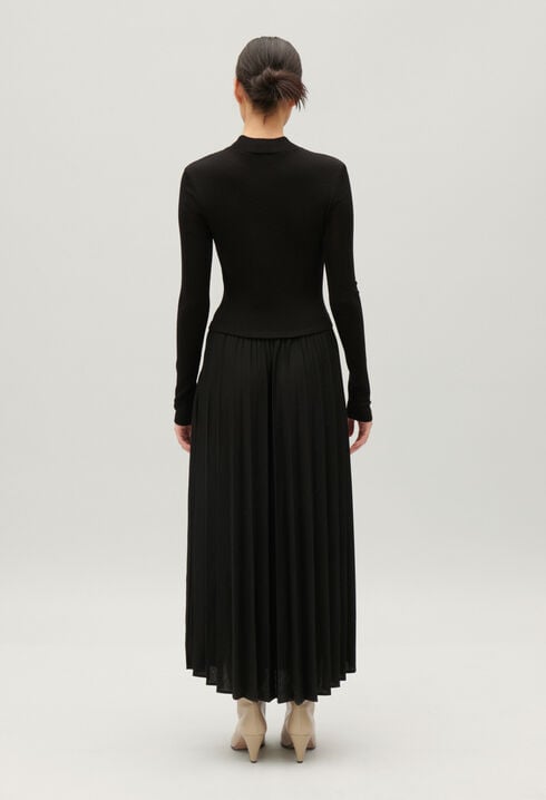 Twist black pleated knitted dress