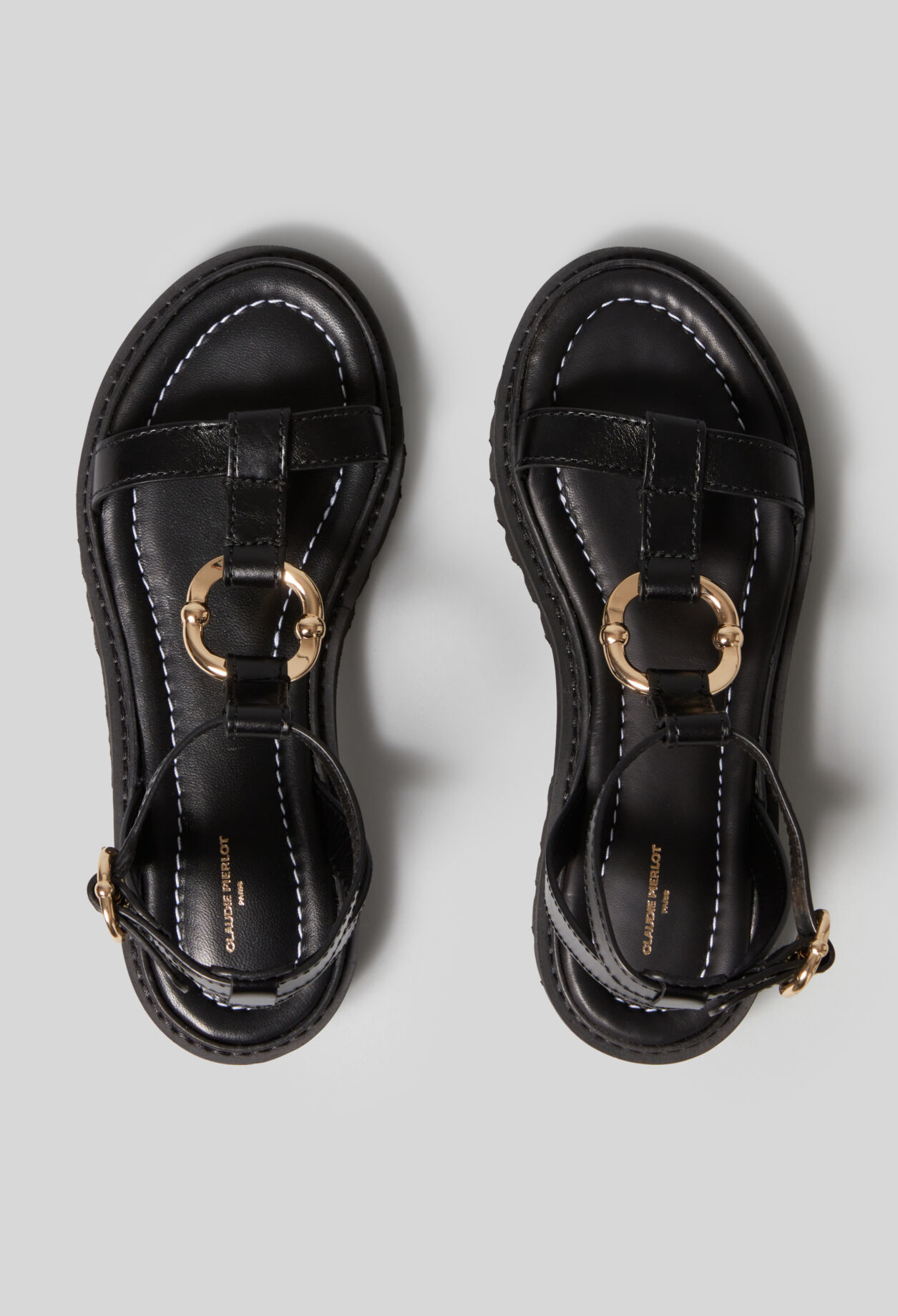 Leather sandals gold ring