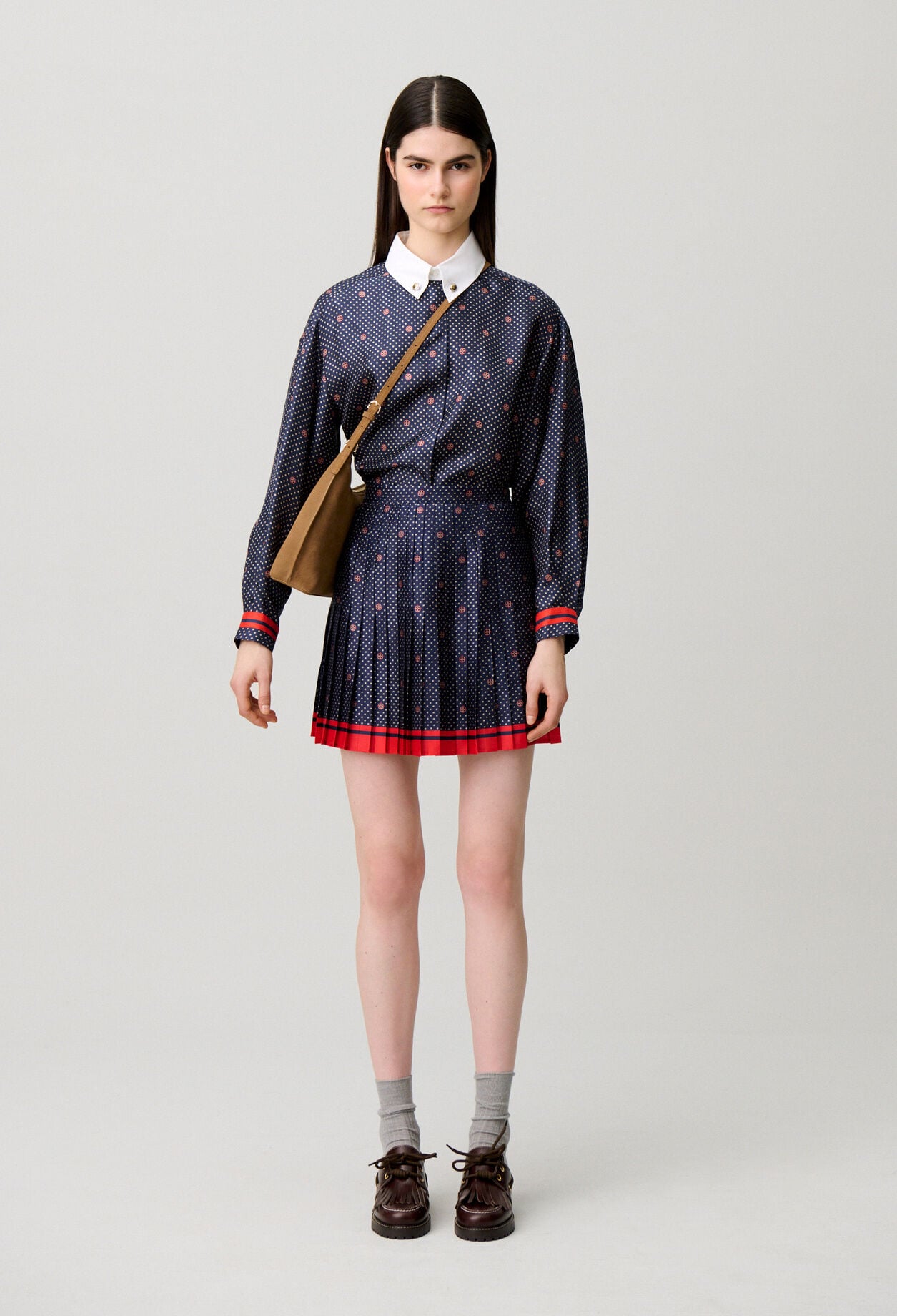 Short pleated satin skirt