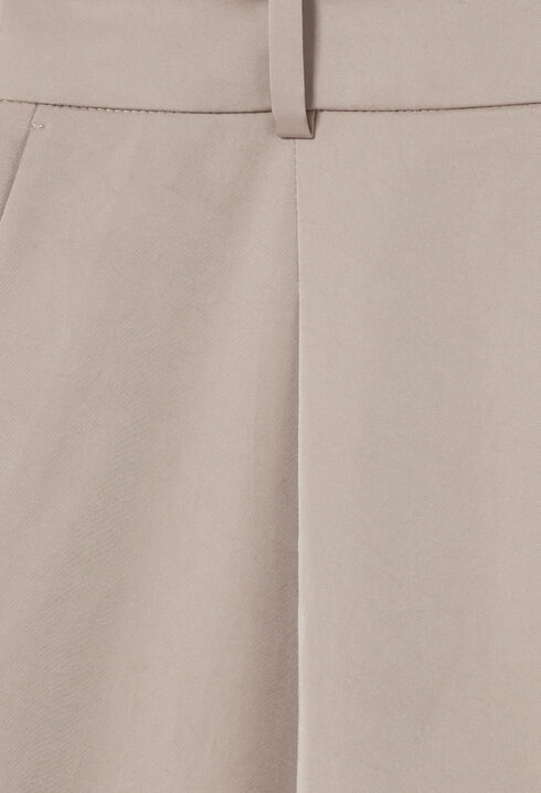 Pleated Bermuda Shorts