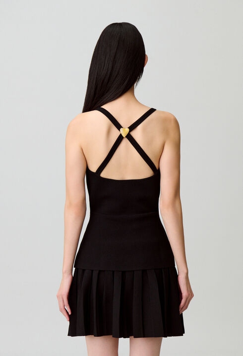 Knit dress with criss-cross straps