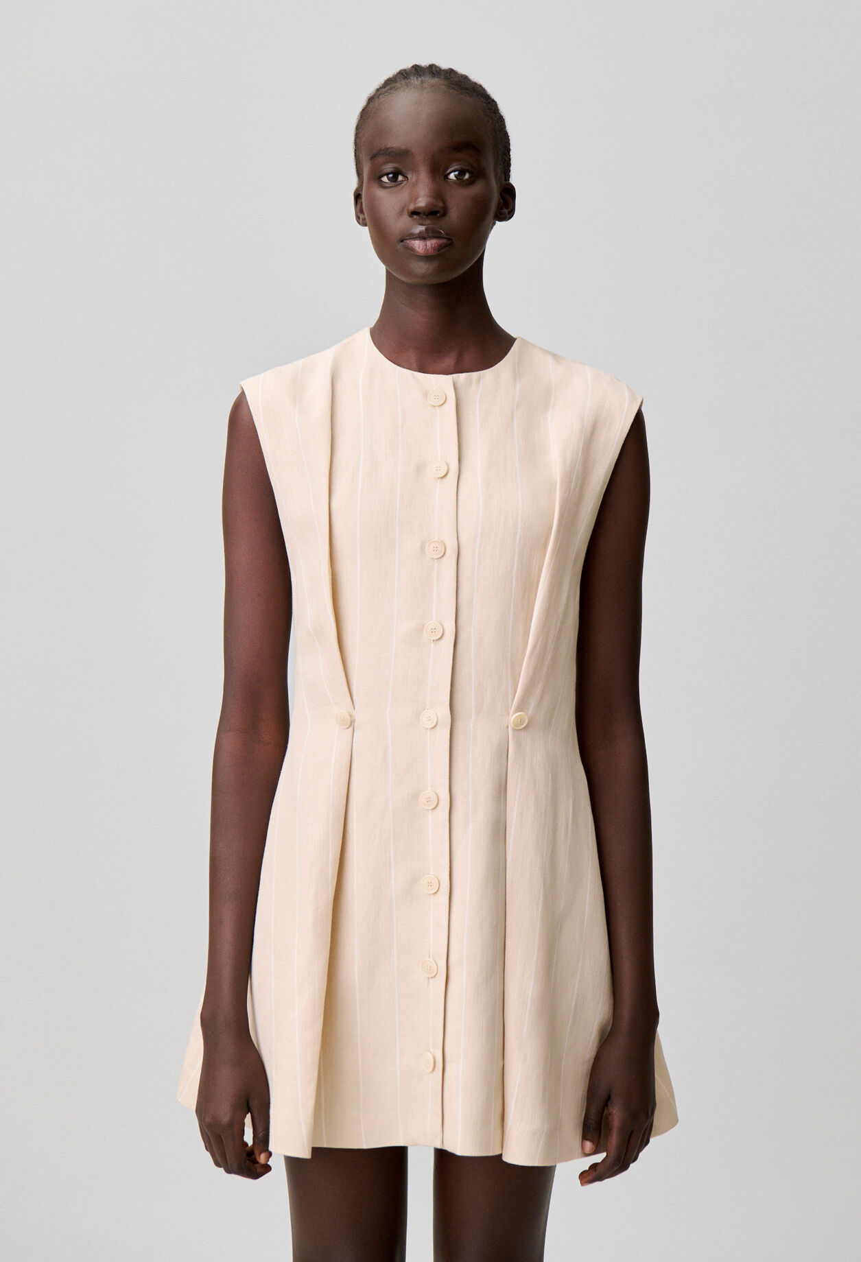 Sleeveless short dress