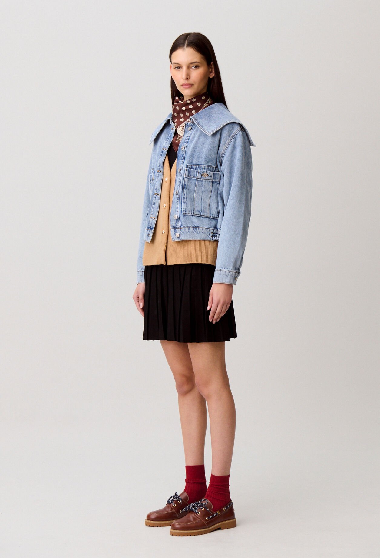 Contrast stitch denim jacket