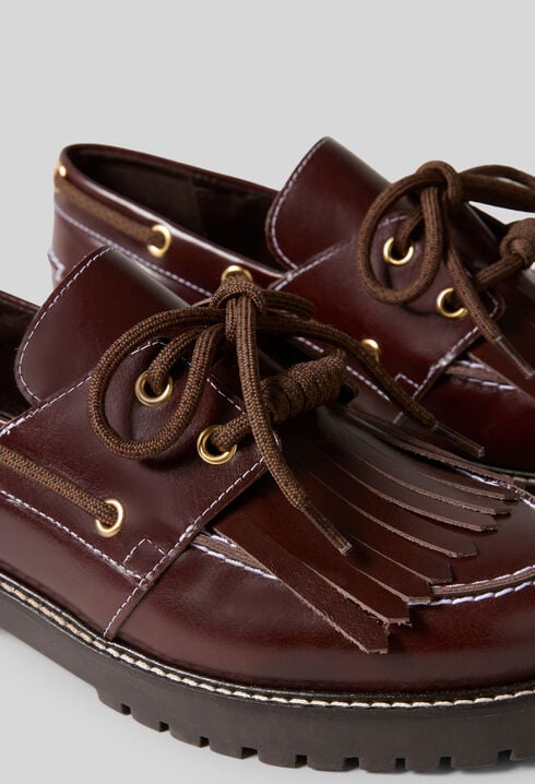 Leather boat shoes