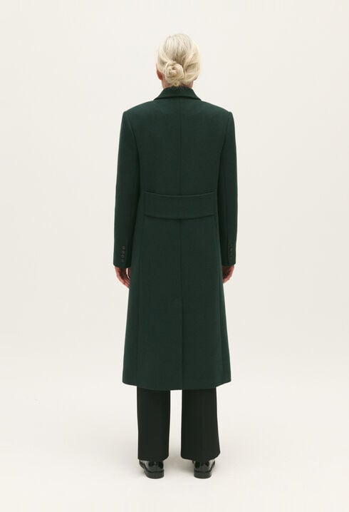 Mid-length straight coat