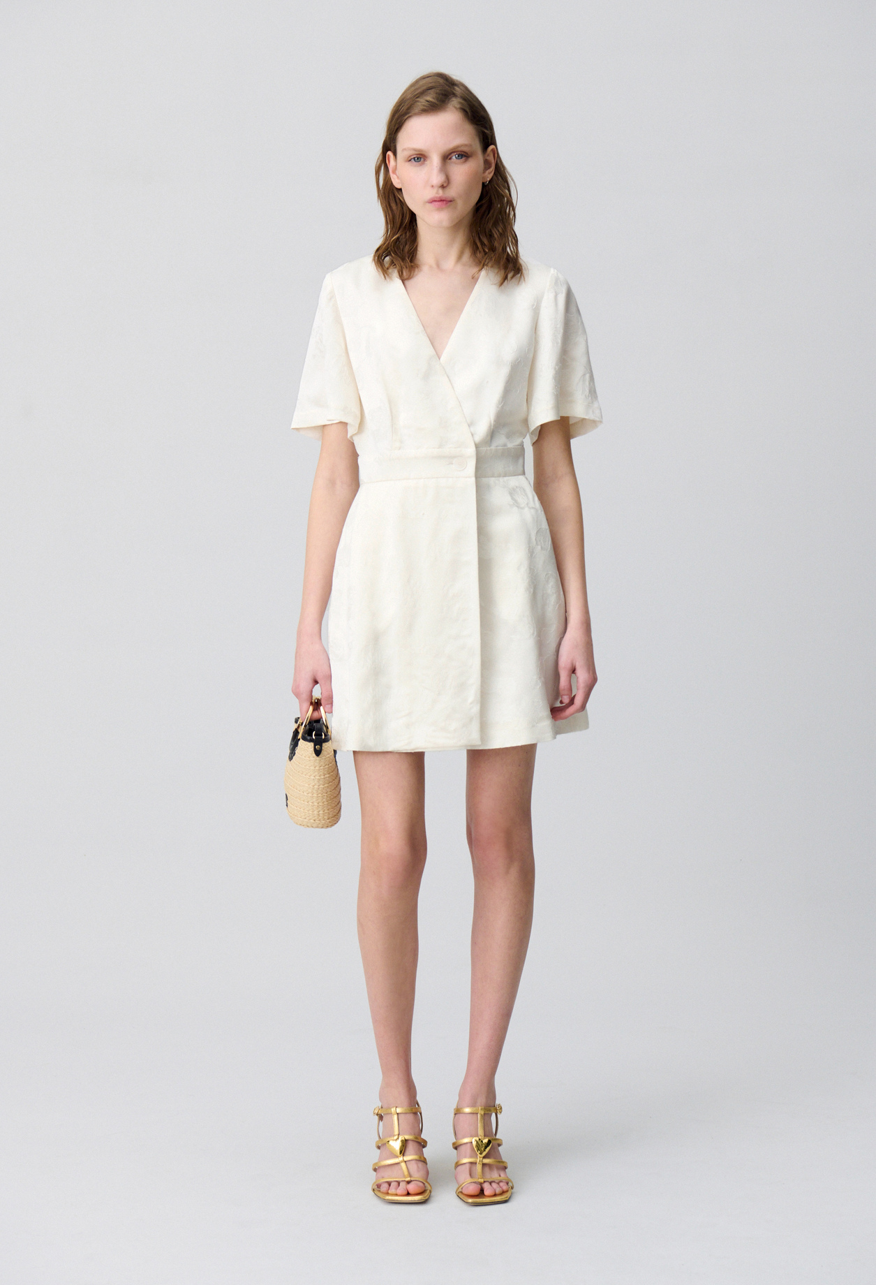 Claudie_CFPRO02644-A004_F_1.jpg