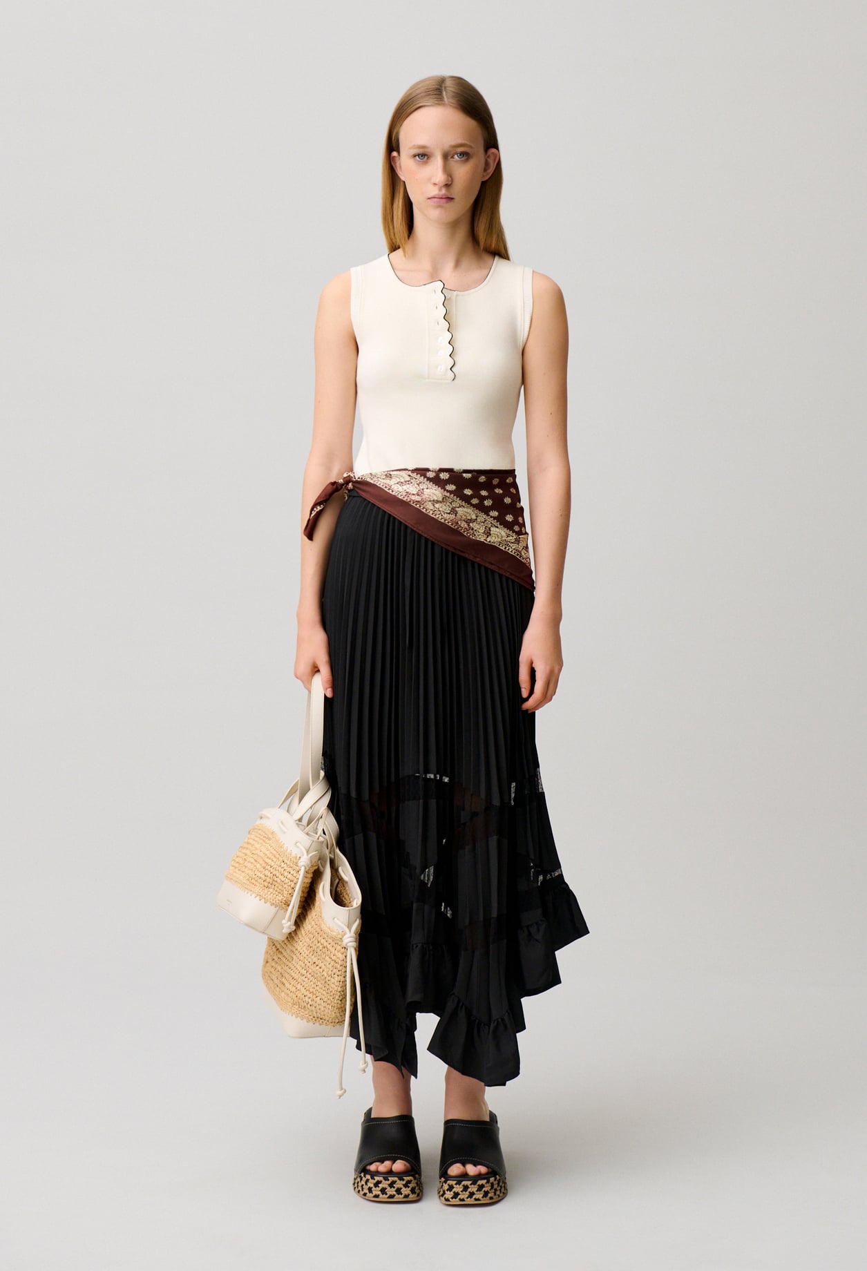 Claudie_CFPJU00474-B001_F_1.jpg